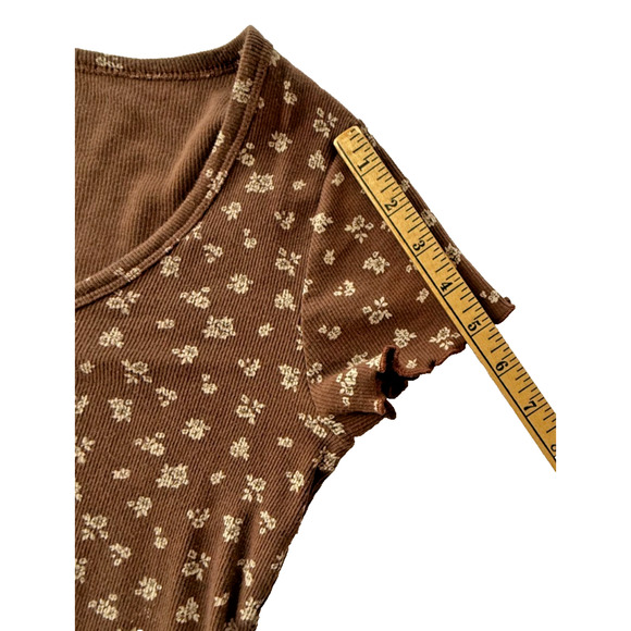 Hollister Brown Floral Lettuce-Hem Cropped Top Women’s Medium Baby Tee - Picture 6 of 7